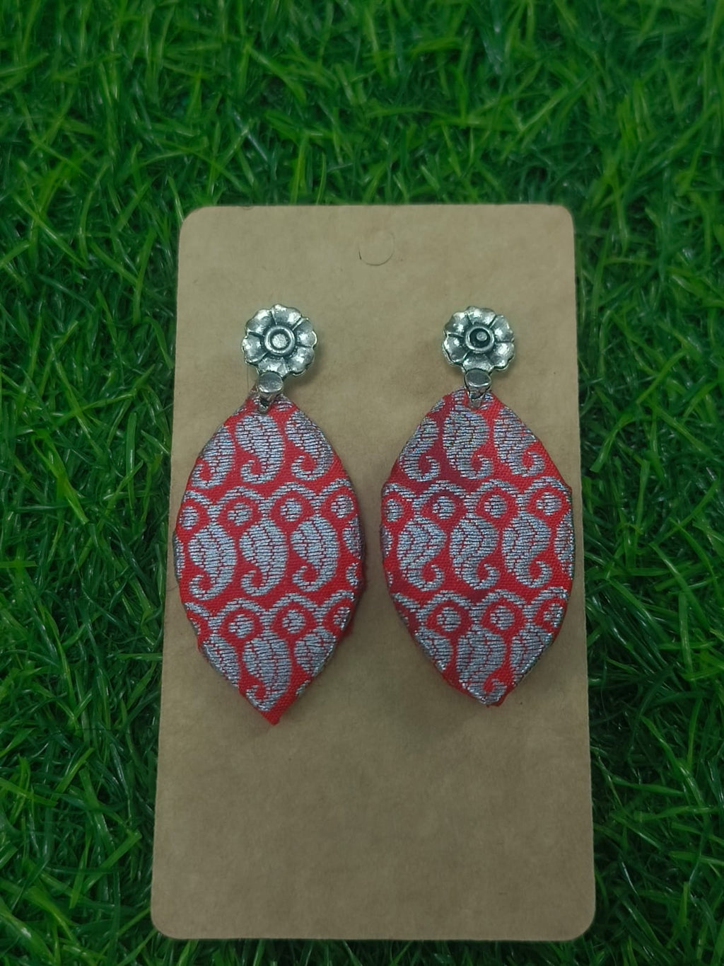 Handcrafted Leaf-Shaped Fabric Earrings - Zipal